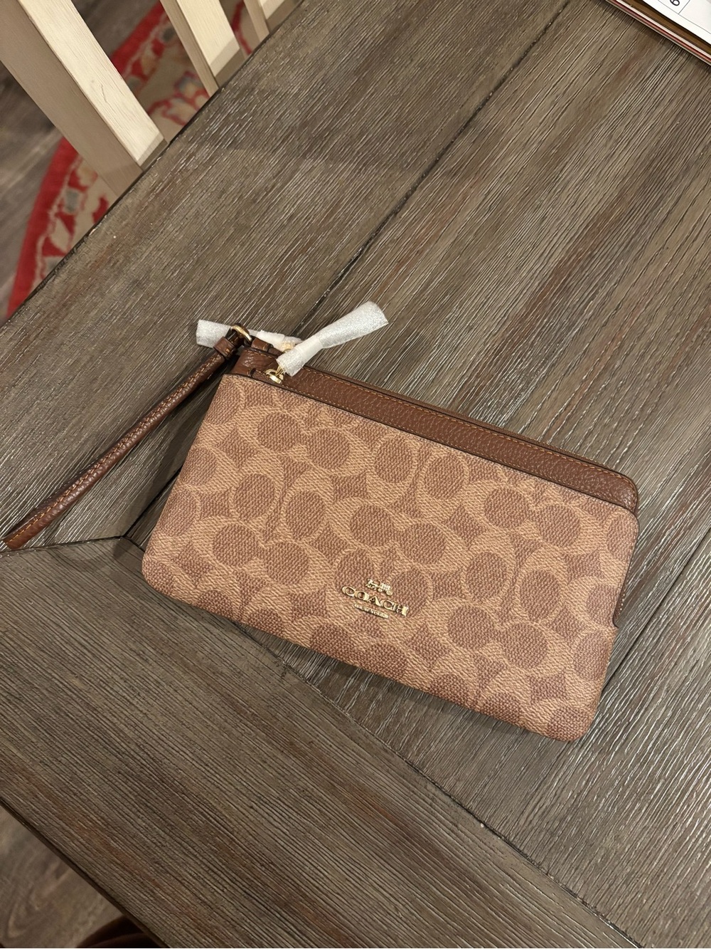 New Coach double zip wristlet ✨ 🤎